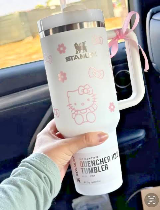 The Stanley x Hello Kitty Quencher | 40 OZ | White | Special Edition