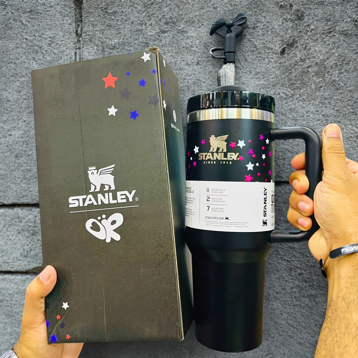 Stanley 40oz Black Star Edition Quencher – Limited Tumbler