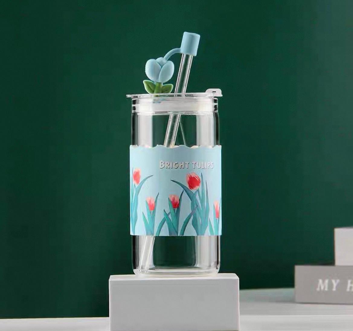 530ML Ripple Shaped Vintage Borosilicate Glass with Wooden Lid and Glass Straw (Floret)